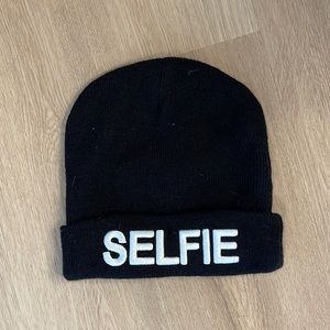 “SELFIE” Beanie in Black